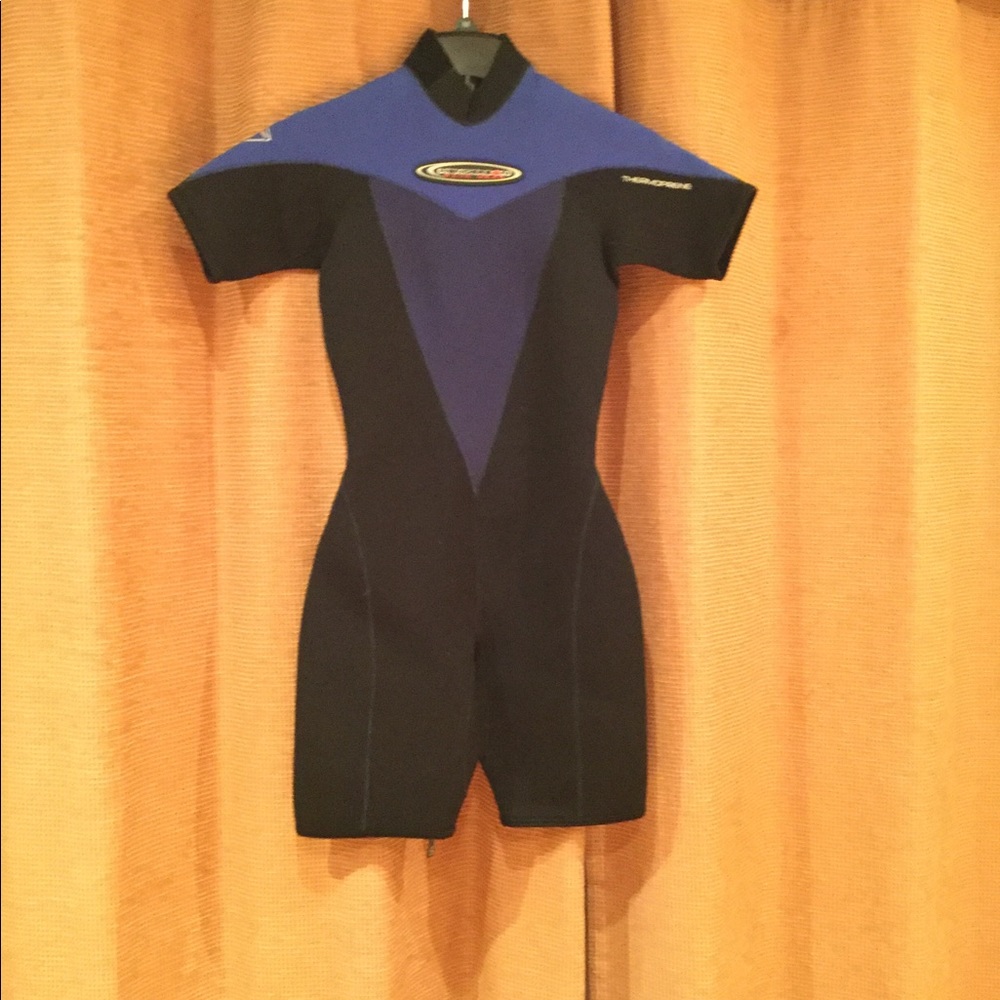 NeoSport size10 2MM wetsuit